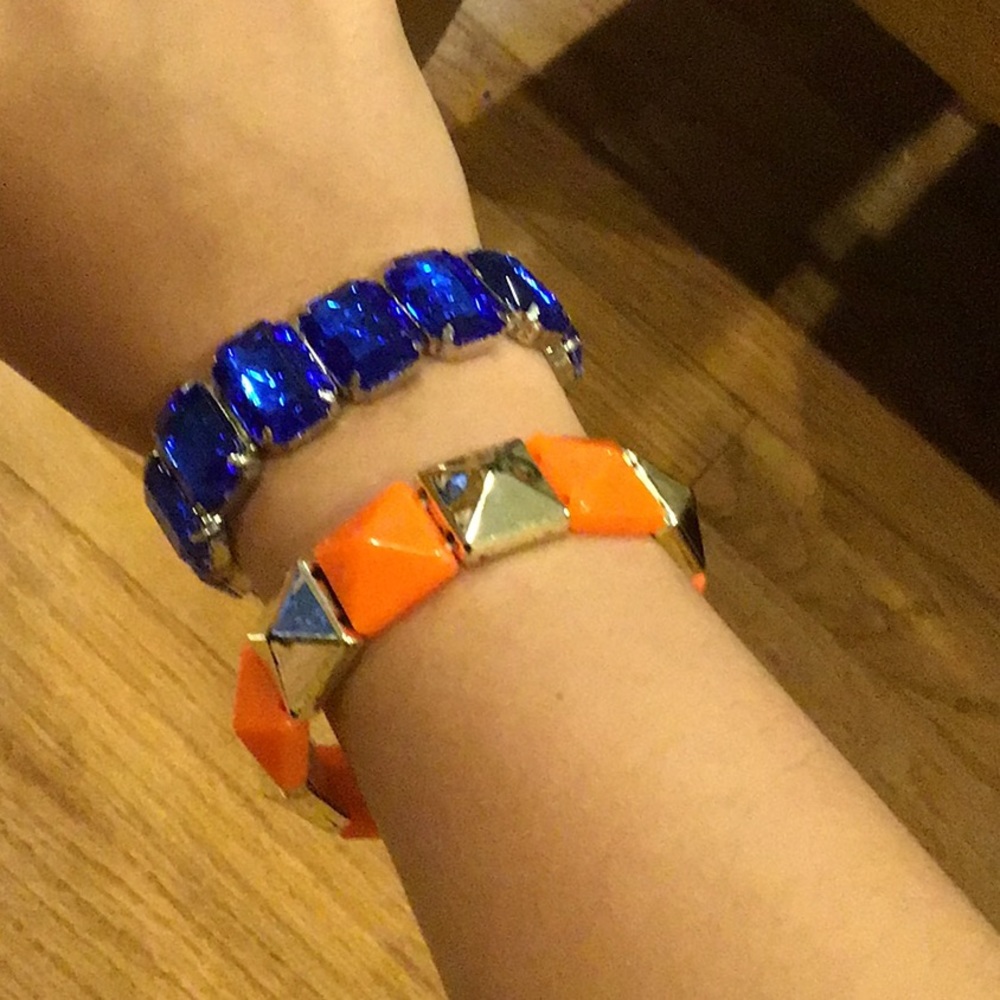 2 bracelets